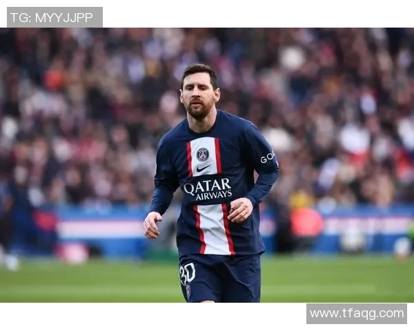 人品优秀的足球明星盘点他们在场外的感人故事与贡献