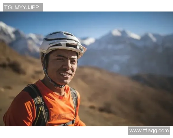 尼泊尔足球界的搞笑明星是谁他带来了怎样的欢乐与传奇